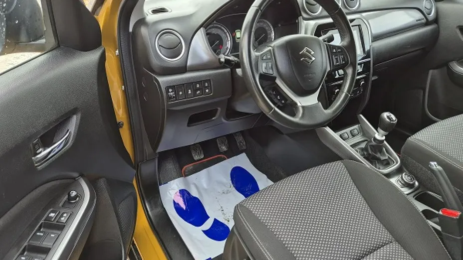 SUZUKI Vitara -