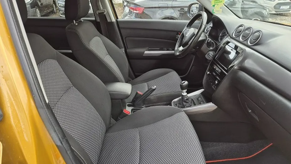 SUZUKI Vitara -