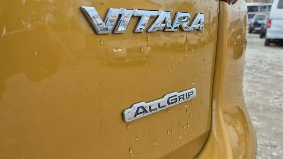 SUZUKI Vitara -