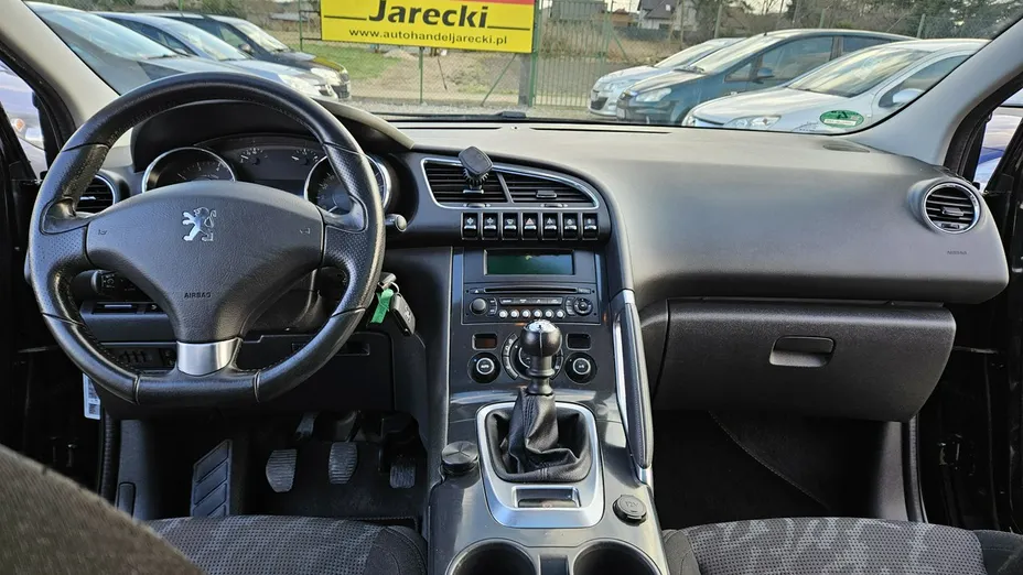 PEUGEOT 3008 -