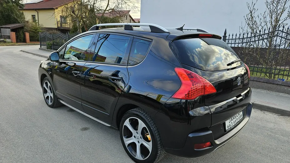 PEUGEOT 3008 -