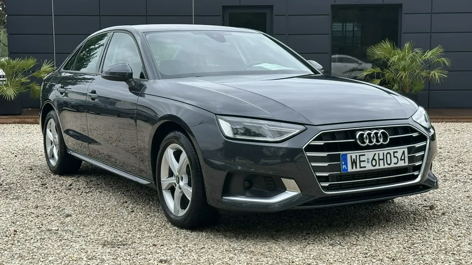 AUDI A4 -