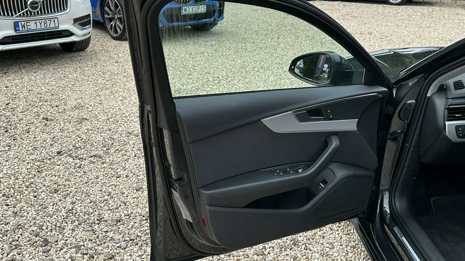 AUDI A4 -