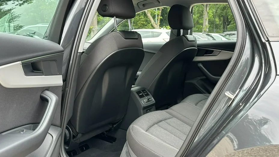 AUDI A4 -