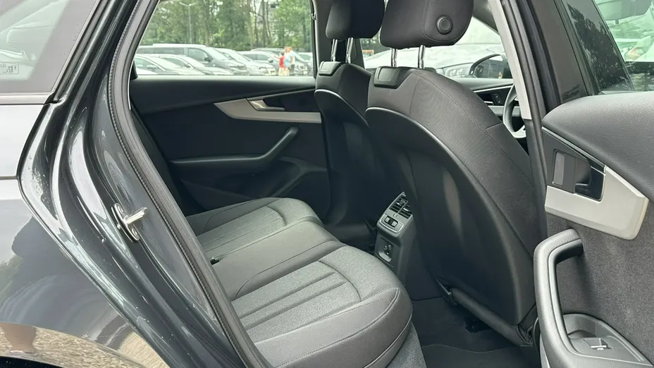 AUDI A4 -