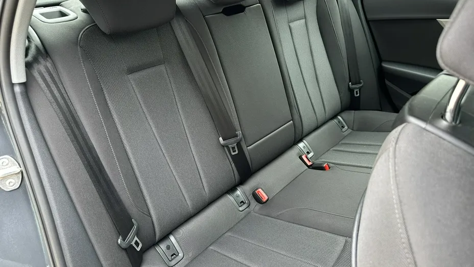AUDI A4 -