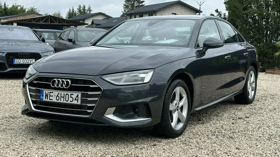 AUDI A4 -