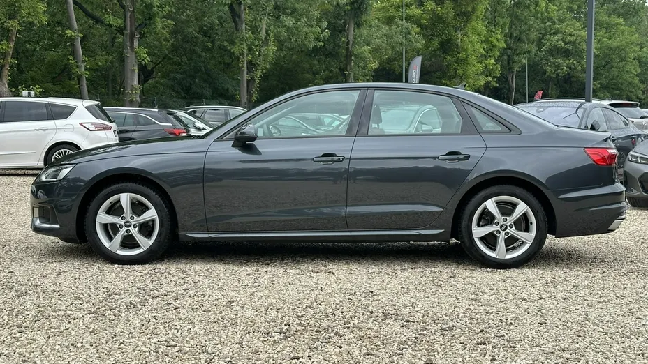 AUDI A4 -