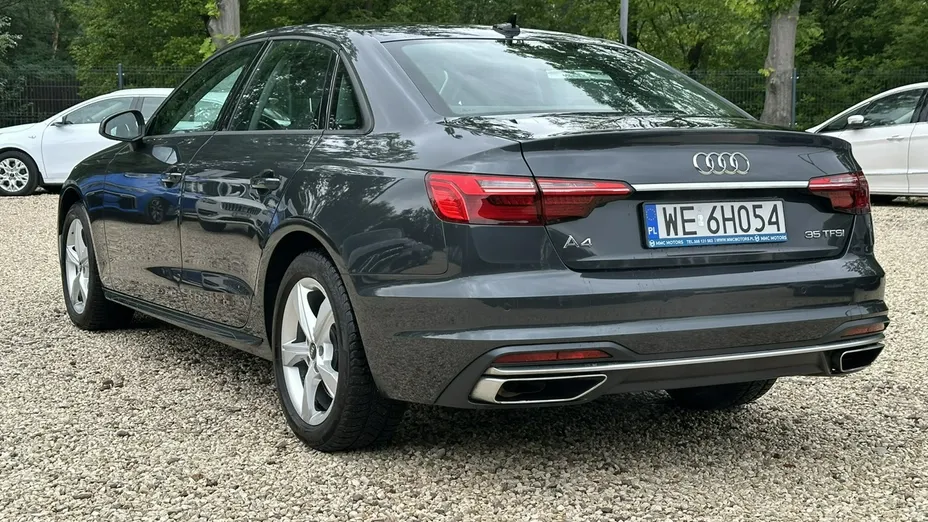 AUDI A4 -