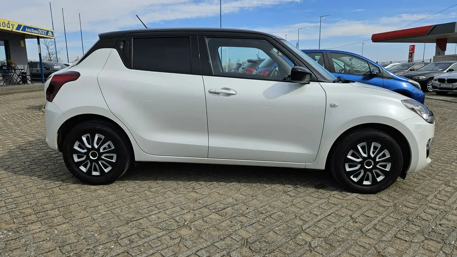SUZUKI Swift -