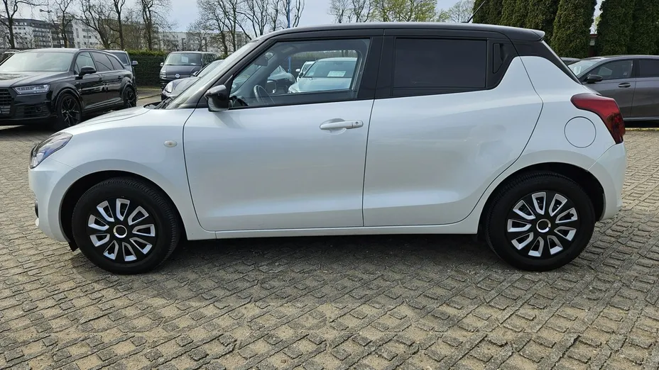 SUZUKI Swift -