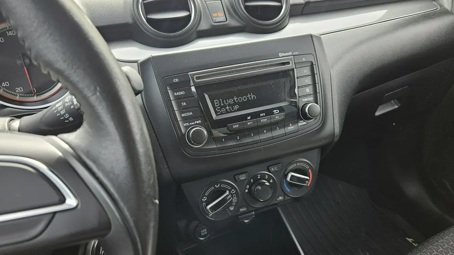 SUZUKI Swift -