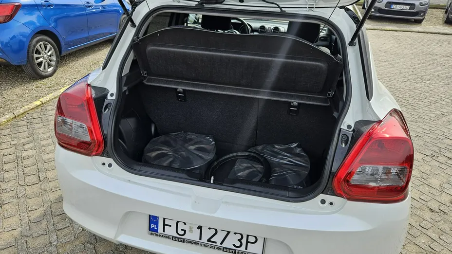 SUZUKI Swift -
