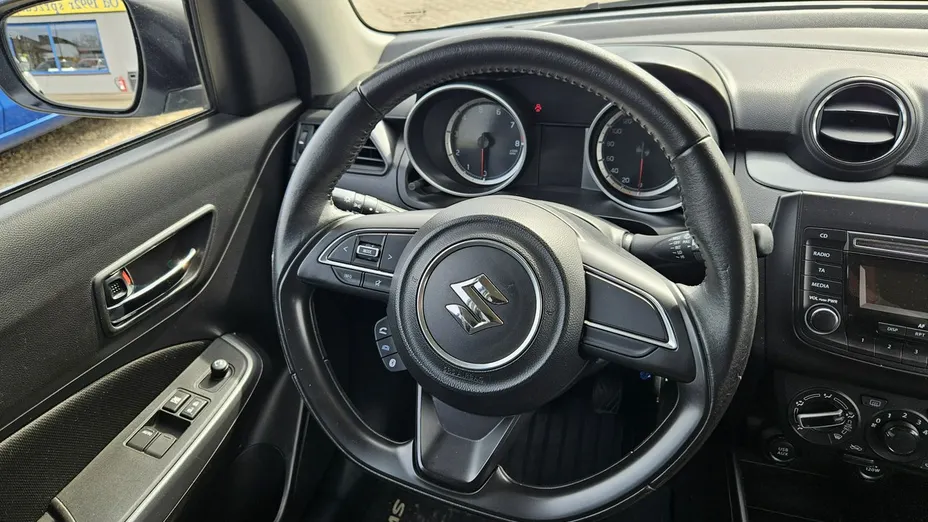 SUZUKI Swift -