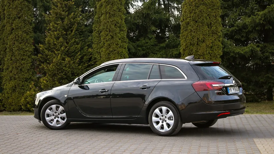 OPEL Insignia -