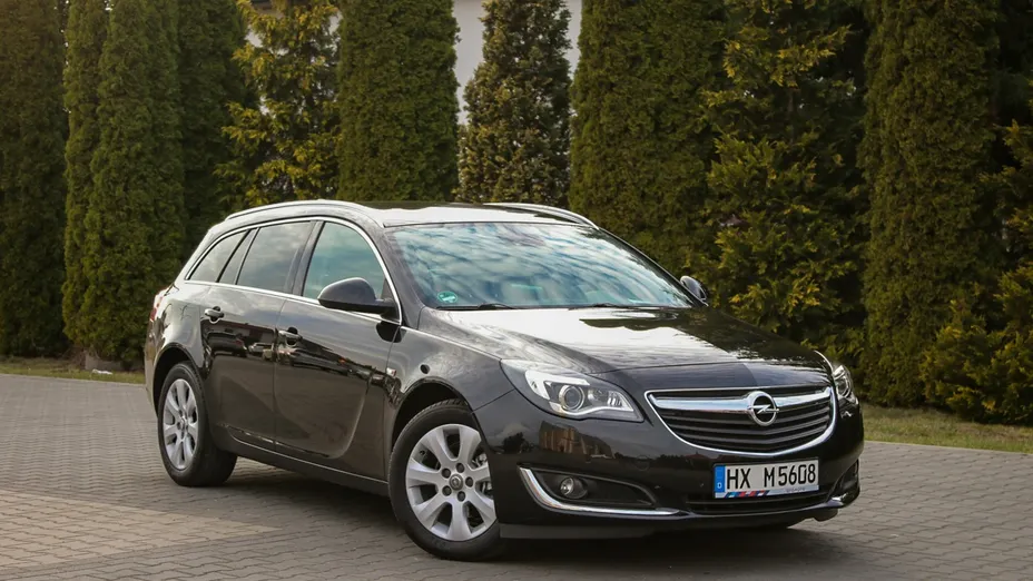 OPEL Insignia -