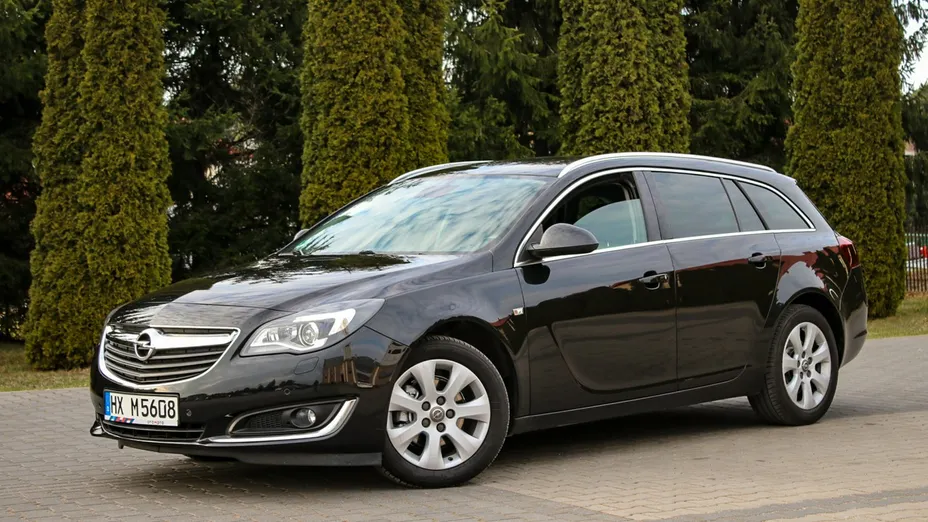 OPEL Insignia -