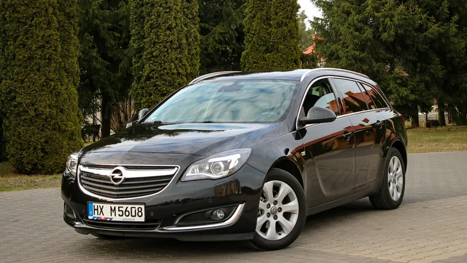 OPEL Insignia -