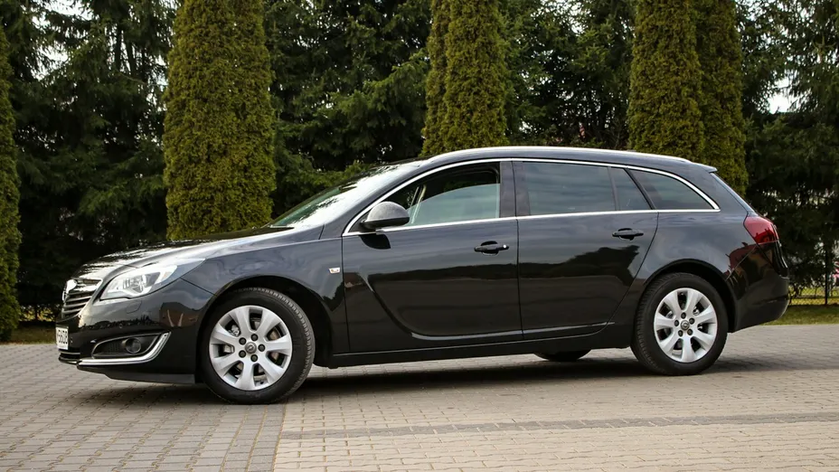 OPEL Insignia -