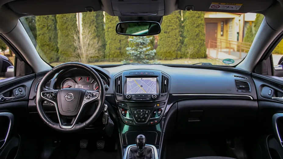 OPEL Insignia -