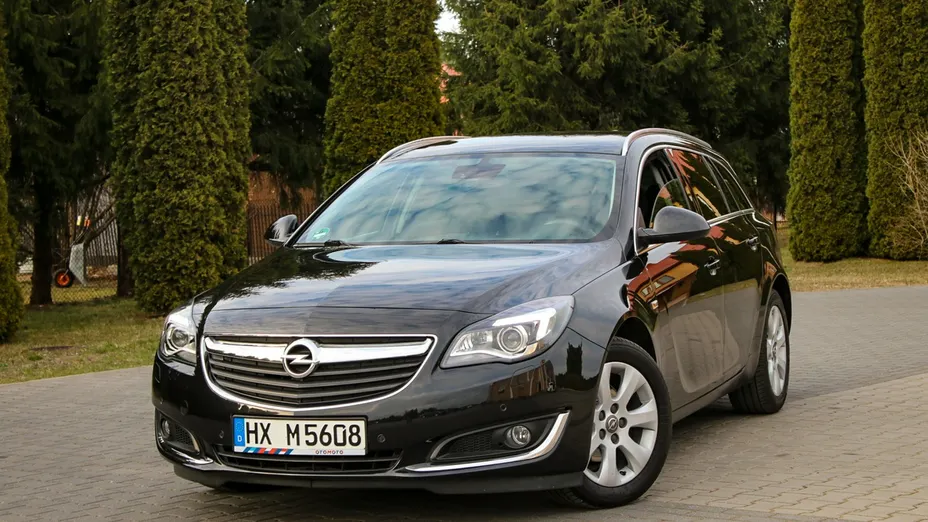 OPEL Insignia -