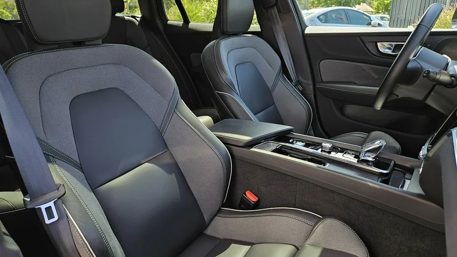 VOLVO V60 -