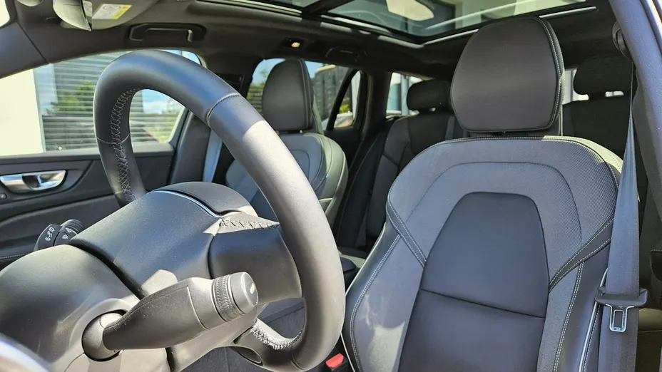 VOLVO V60 -
