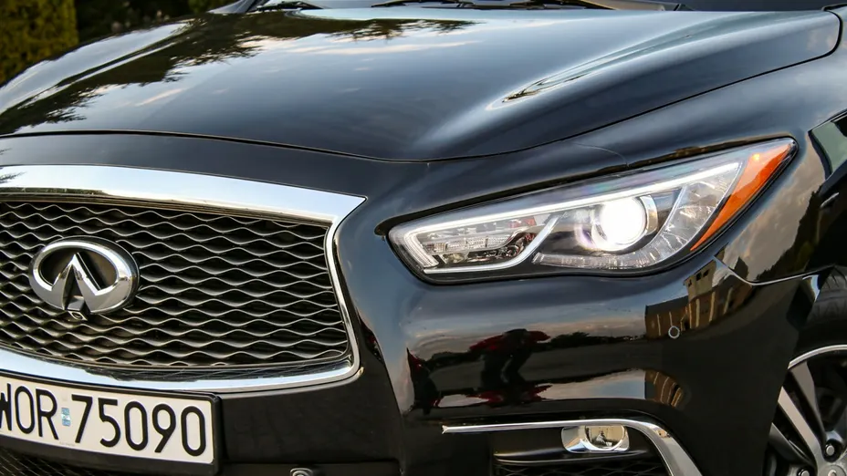 INFINITI QX60 -
