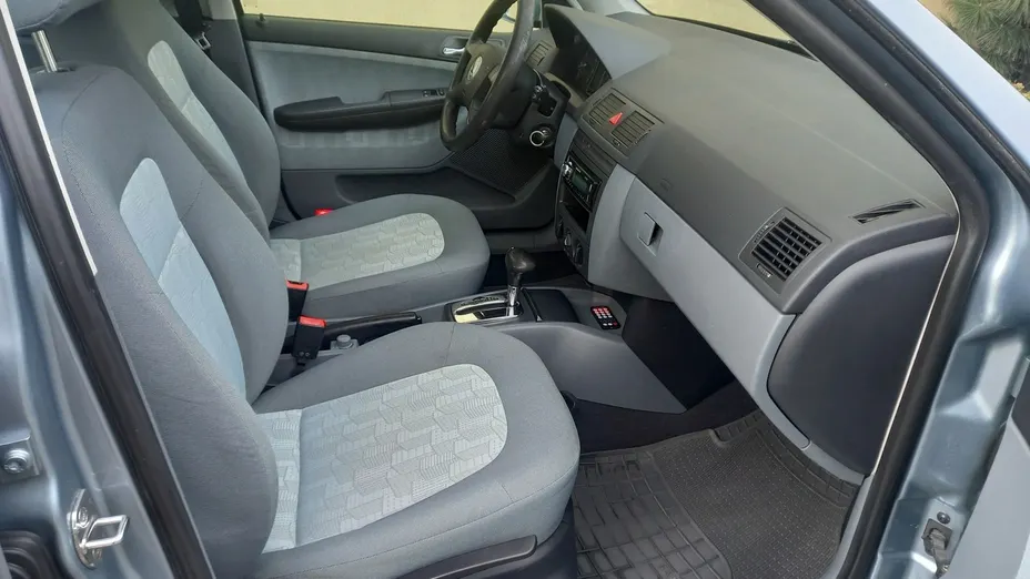 SKODA Fabia -
