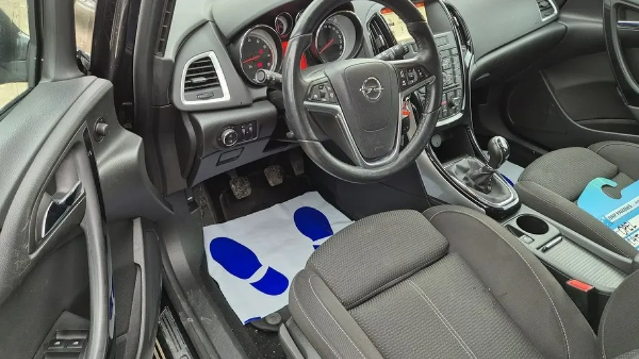 OPEL Astra -