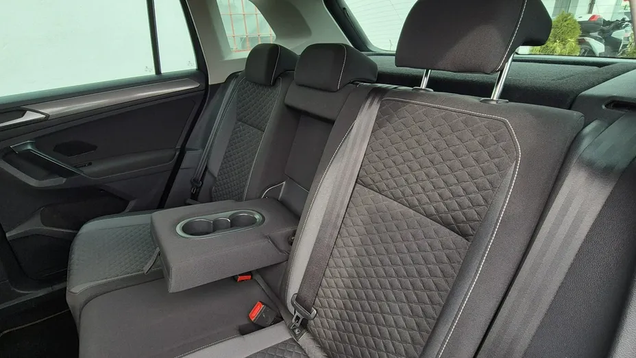 VOLKSWAGEN Tiguan -
