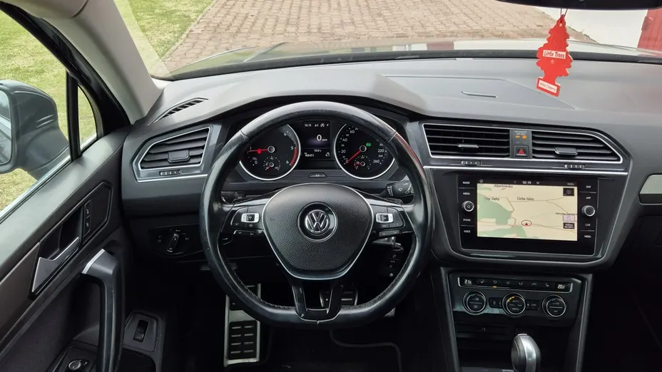 VOLKSWAGEN Tiguan -