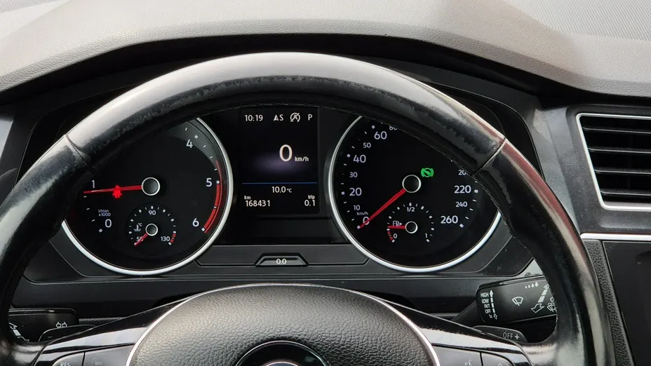 VOLKSWAGEN Tiguan -