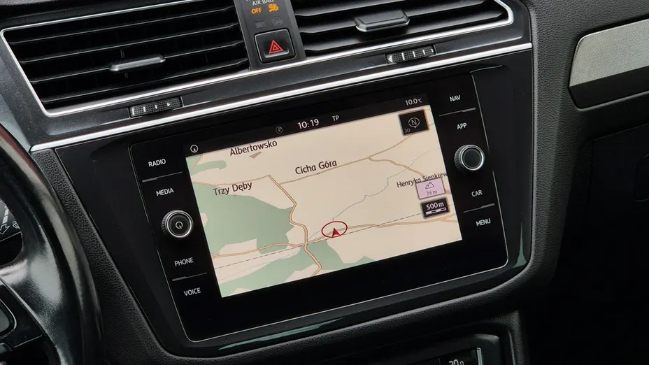VOLKSWAGEN Tiguan -