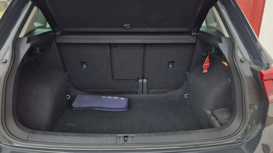 VOLKSWAGEN Tiguan -