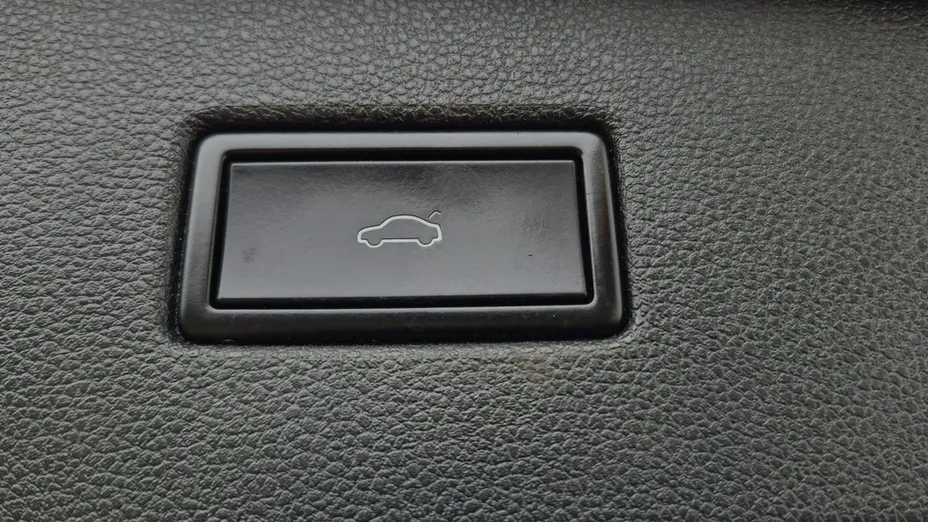 VOLKSWAGEN Tiguan -