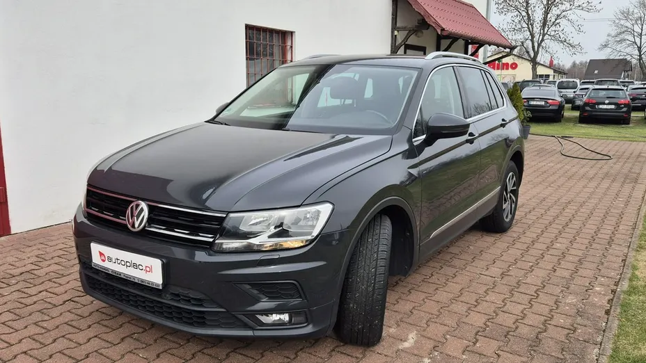 VOLKSWAGEN Tiguan -