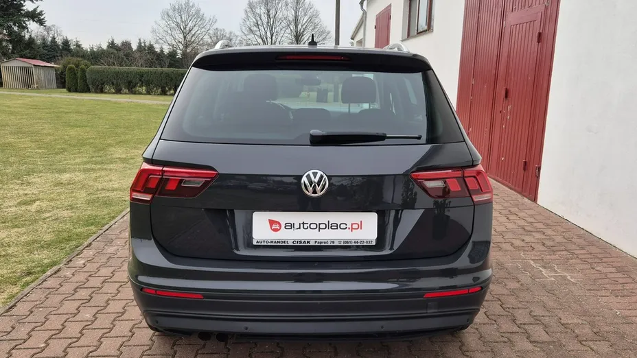 VOLKSWAGEN Tiguan -