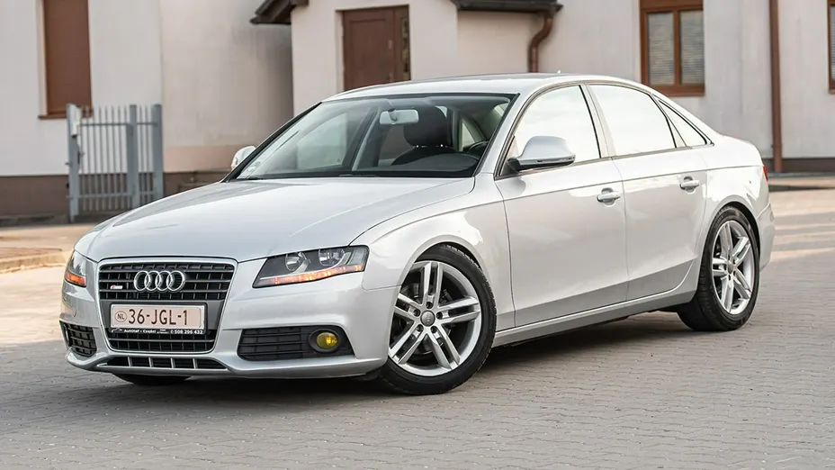 AUDI A4 -
