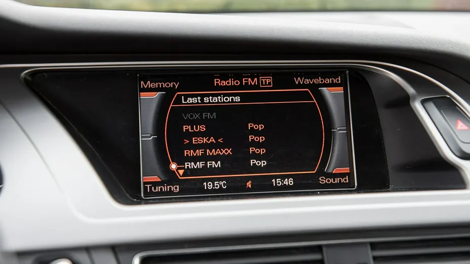AUDI A4 -