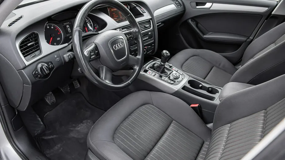 AUDI A4 -