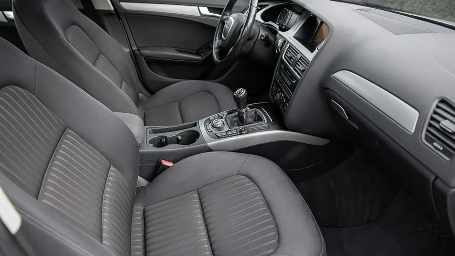 AUDI A4 -