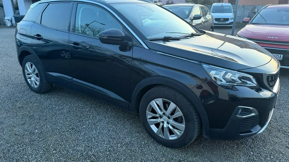 PEUGEOT 3008 -