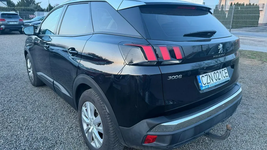 PEUGEOT 3008 -