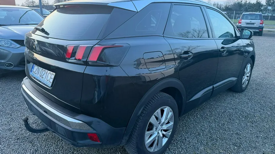 PEUGEOT 3008 -