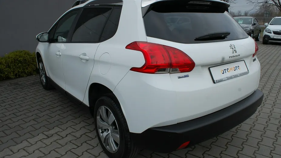 PEUGEOT 2008 -