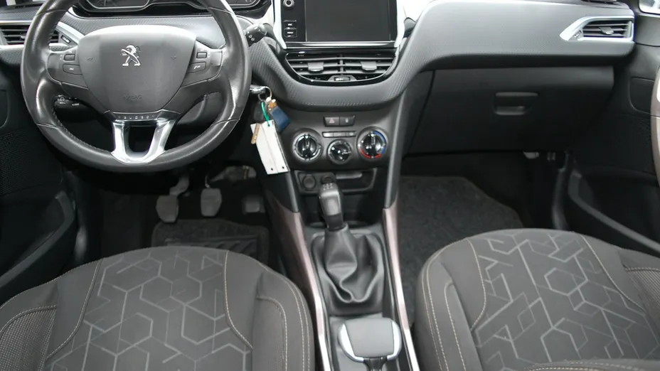 PEUGEOT 2008 -