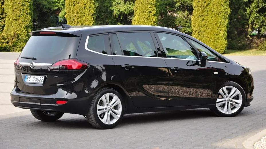 OPEL Zafira -