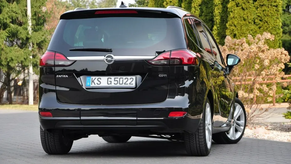OPEL Zafira -