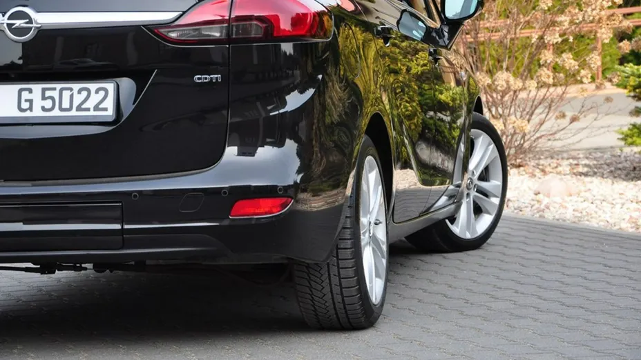 OPEL Zafira -